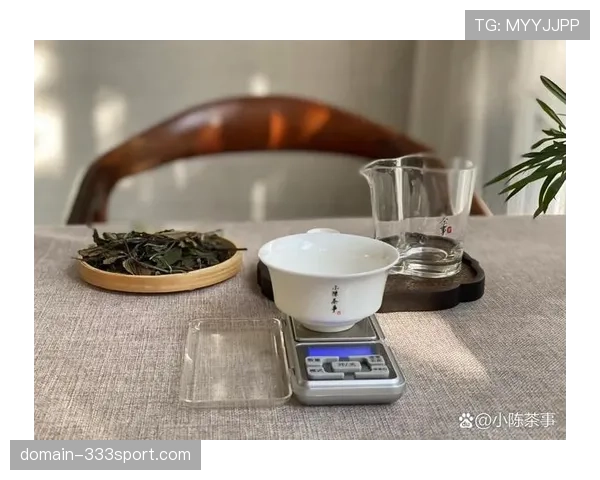 昨天看到李梦买的那壶茶,价格吓我一跳,这日常也太奢侈了吧? 昨天看到李梦买的那壶茶,价格吓我一跳,这日常也太奢侈了吧?